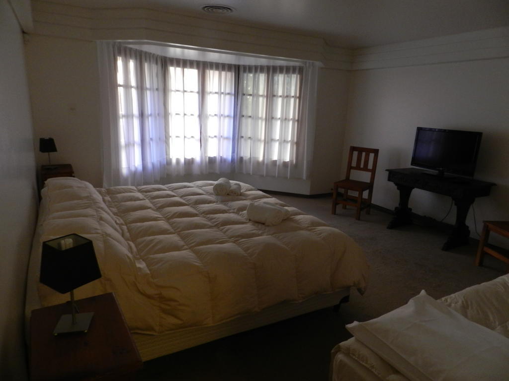La Casona Del Rio Hotel Neuquen Luaran gambar