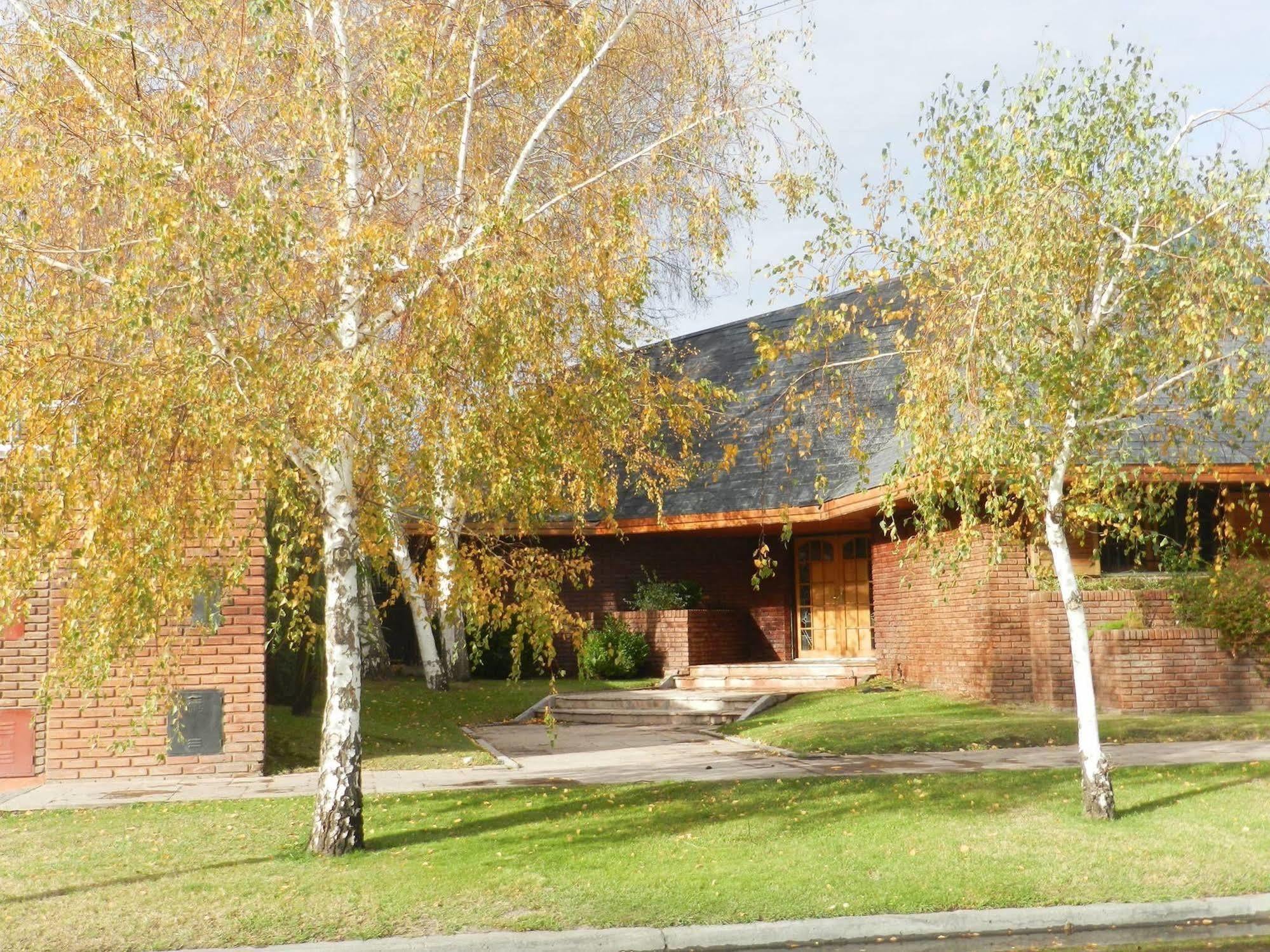 La Casona Del Rio Hotel Neuquen Luaran gambar